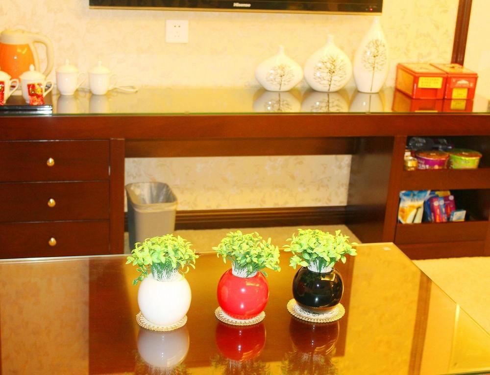 Chengdu Ronghome Hotel Esterno foto