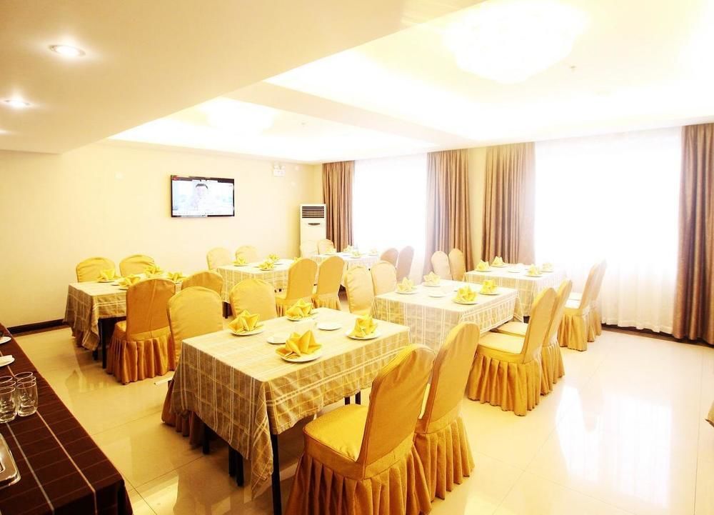 Chengdu Ronghome Hotel Esterno foto