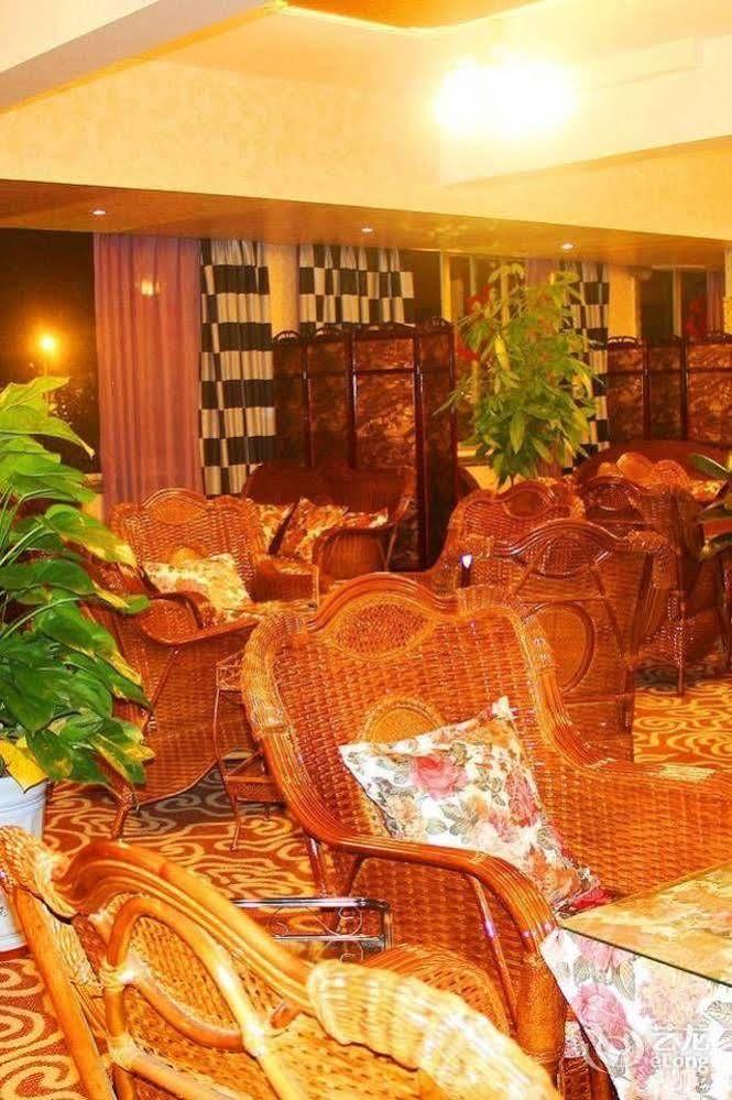 Chengdu Ronghome Hotel Esterno foto